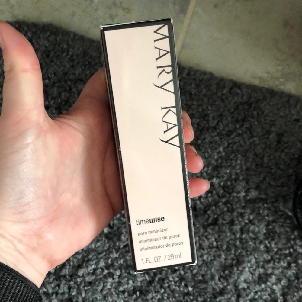 Mary Kay pore minimizer